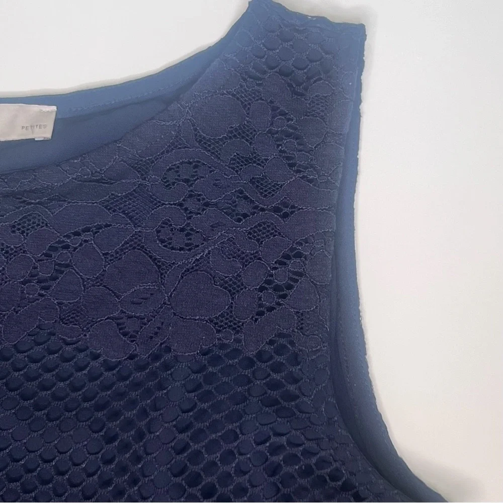 LOFT Lace Overlay Scalloped Hem Sleeveless Lined Navy Blue Top Blouse Size XXSP‎